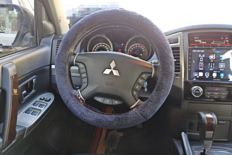 Used Mitsubishi Pajero 