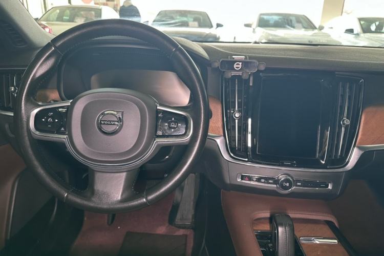 Used Volvo S90 2021 B5 Zhiyi Luxury Edition
