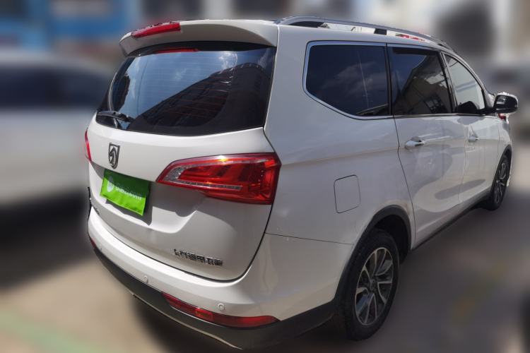 Used Baojun 730 2017 1.5T Manual Prestige Version 7 Seats