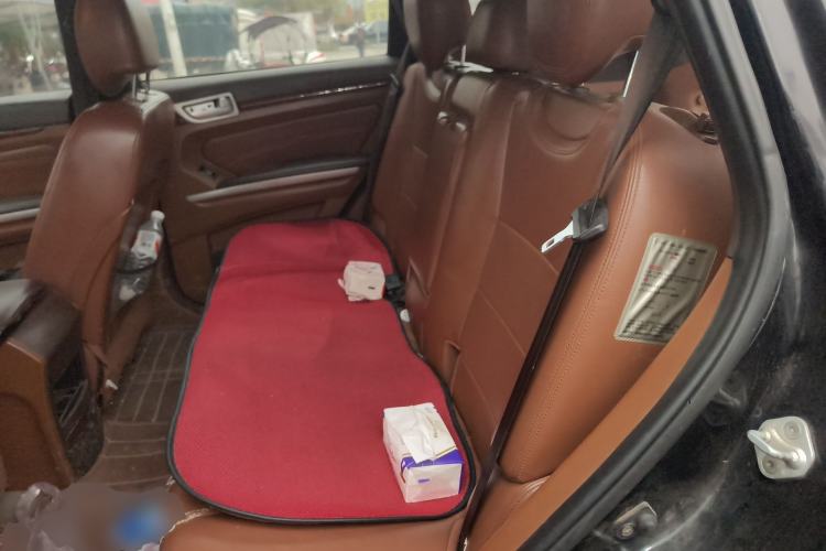 Used Huatai Boliger 2014 2.0T Manual Two-Wheel Drive Smart & Quiet Edition Left Rear Seat