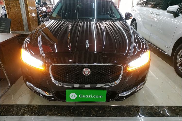 Used Jaguar XFL 2018 XFL 2.0T 250 PS Luxury Edition Front