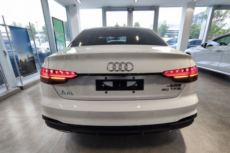 Used Audi A4L 2022 40 TFSI Luxury Dynamic Model