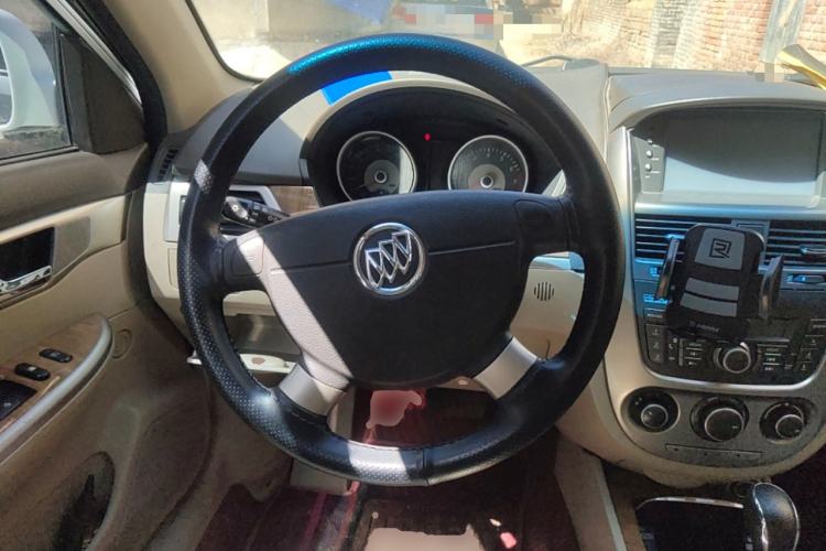 Used Buick Excelle 2013 1.5L Automatic Classic Model
