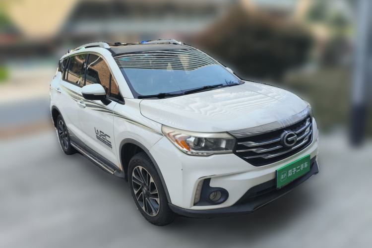 Used GAC Trumpchi GS4 2015 200T G-DCT Elite Edition Front Right 45 Deg