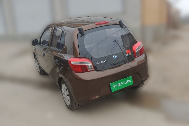 Used Venucia R30 2014 1.2L Manual Enjoyment Edition