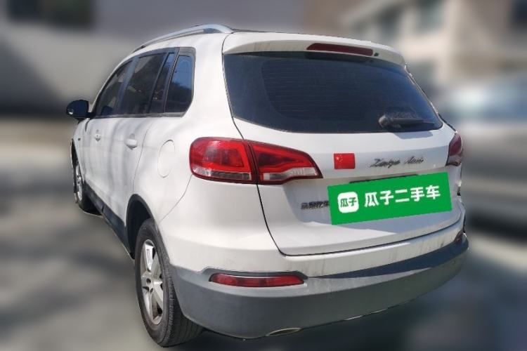 Used Zotye Domy X5 2015 1.5T Manual Luxury Version China IV Standard
