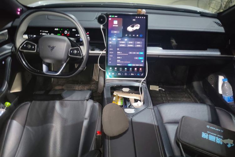 Used NETA S 2022 Extended-Range Version 1160 km Range Rear-Wheel-Drive Compact Edition Center Console