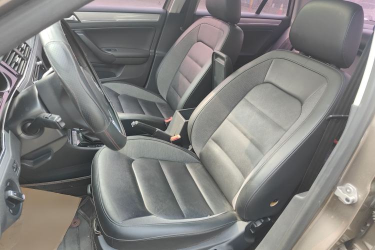 Used Volkswagen Bora 2015 Value Edition 1.6L Automatic Comfort Version