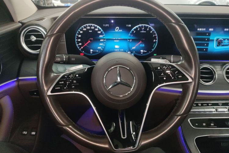 Used Mercedes-Benz E-Class New Energy 2022 Restyled E 350 e L Plug-in Hybrid Sports Sedan Steering Wheel