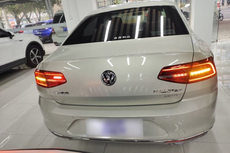 Used Volkswagen Magotan 2019 330TSI DSG Leading Model China VI Standard