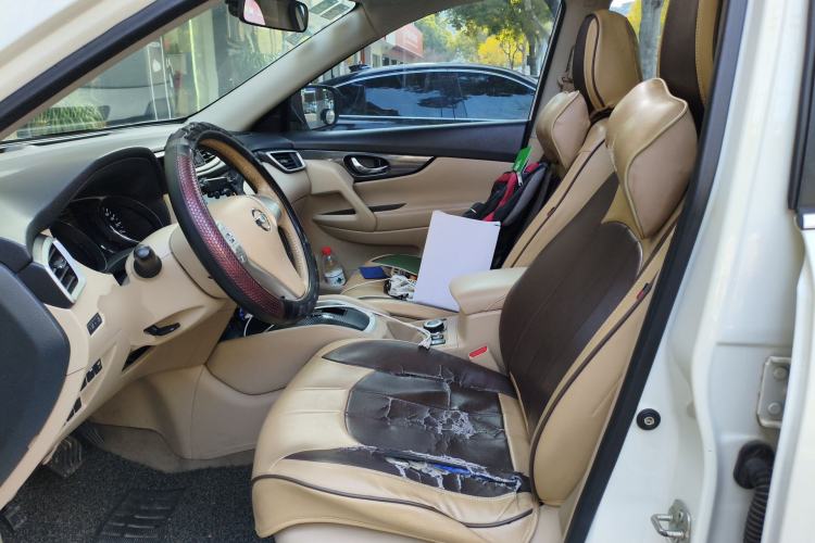 Used Nissan X-Trail 2014 2.5L CVT Leading Edition 4WD Left Front Seat