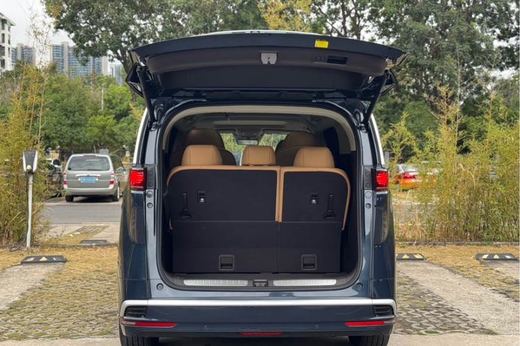 Used Denza D9 2024 DM-i 980 Four-Wheel Drive Prestige Model