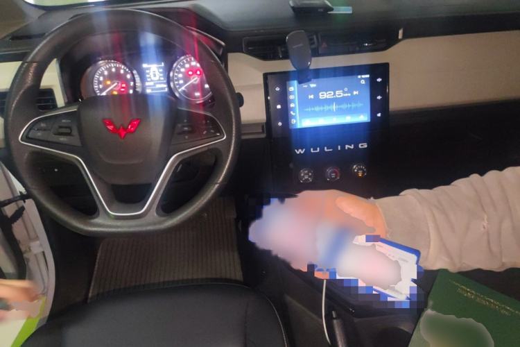 Used Wuling Zhengcheng 2021 1.5T Manual Luxury Version Interior 2
