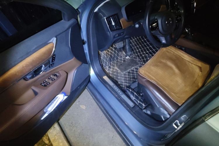 Used Volvo S90 2020 T5 Zhiyi Luxury Edition
