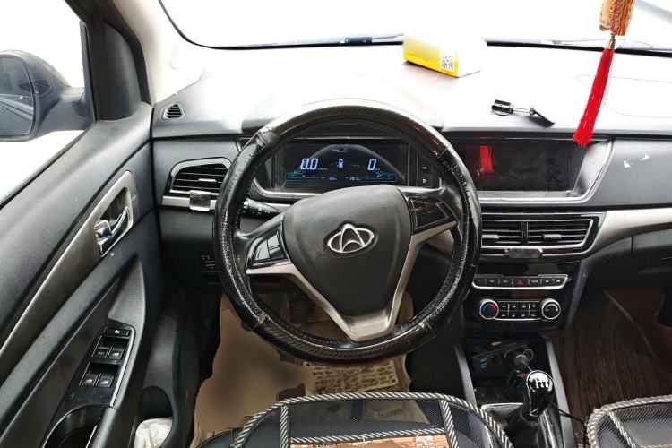 Used CHANGAN KAICHENG Oushang A600 2016 1.5L Manual Luxury 7-Seater Steering Wheel