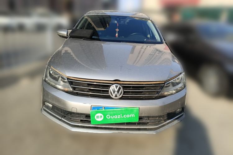 Used Volkswagen Sagitar 2015 230TSI Automatic Luxury Model
