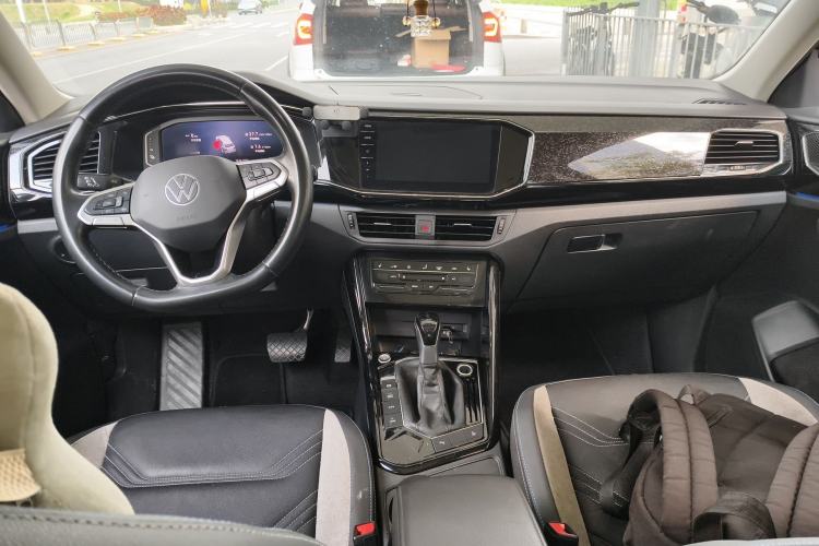 Used Volkswagen Tayron GTE Plug-in Hybrid 2022 1.4T Luxury Edition Center Console