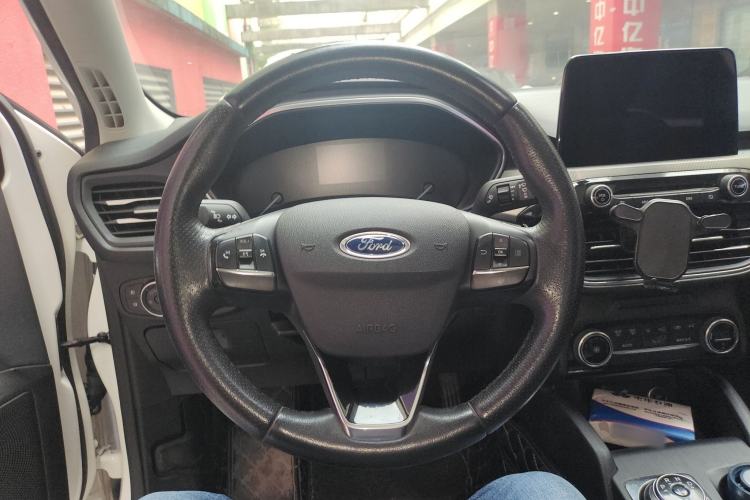 Used Ford Focus 2020 Sedan EcoBoost 180 Automatic Trend Edition Steering Wheel