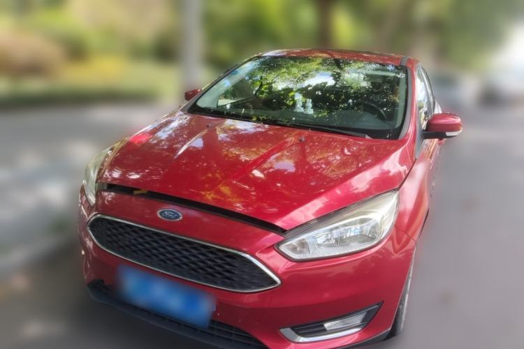 Used Ford Focus 2015 Hatchback 1.6L Automatic Fashion Edition Guazi used car, China used car export, Used car for sale, Used cars, Cheapest cars for sale