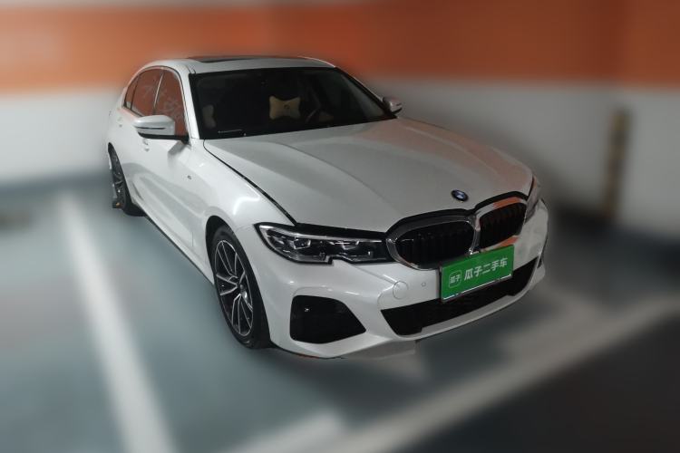 Used BMW 3 Series 2022 325Li M Sport Package Front Right 45 Deg