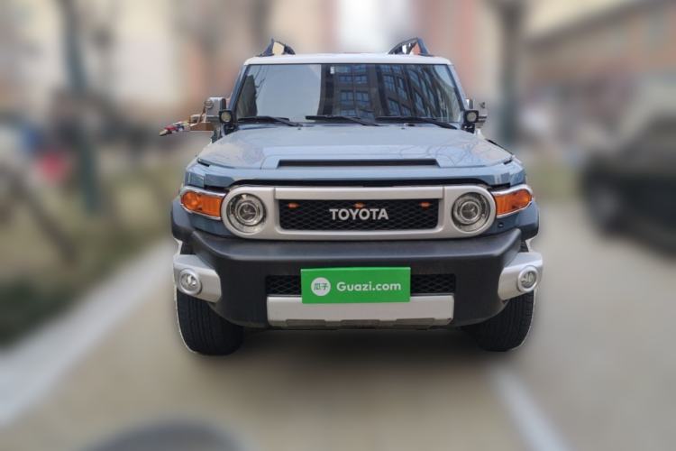 Used Toyota FJ Cruiser 2013 4.0L Front