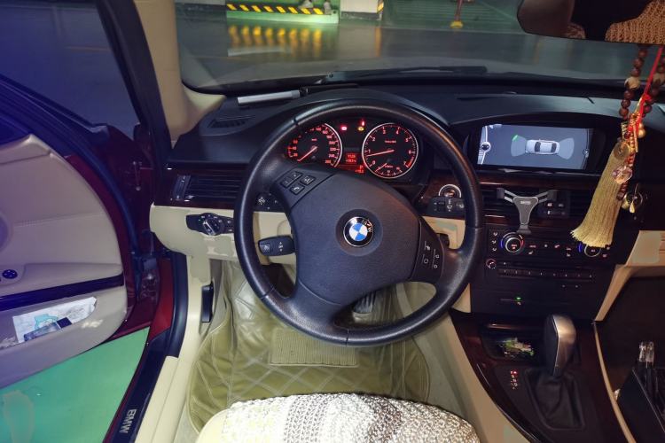 Used BMW 3 Series 2010 320i Luxury Edition
