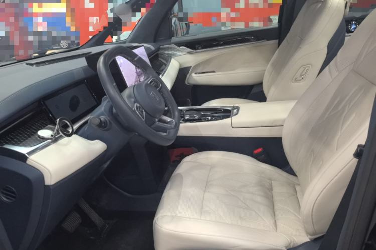 Used Zeekr 009 2024 7-Seater Walk-Through Version Four-Wheel Drive 108 kWh