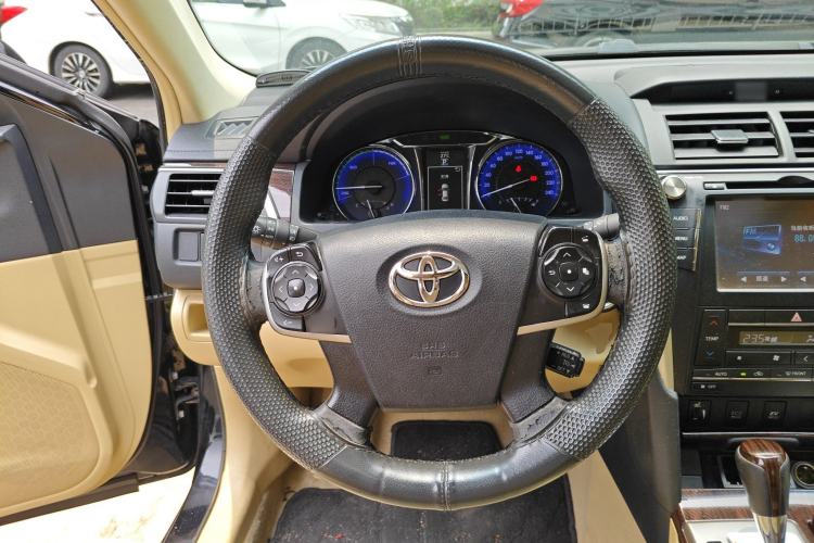 Used Toyota Camry 2015 Dual-Engine 2.5 HG Luxury Navigation Edition Steering Wheel