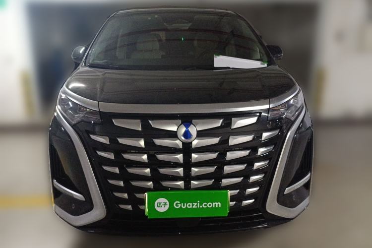 Used Denza D9 2024 DM-i 1050 Luxury Model Front