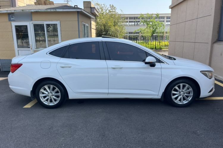 Used Buick Verano 2017 Sedan 20T Dual-Clutch Leading Model
