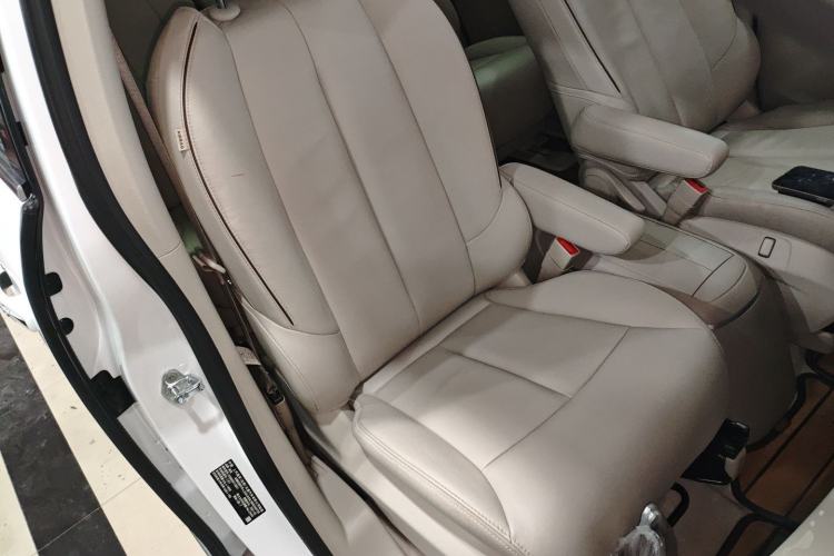 Used Buick GL8 2021 Land Cruiser Executive Class 652T Luxury Model