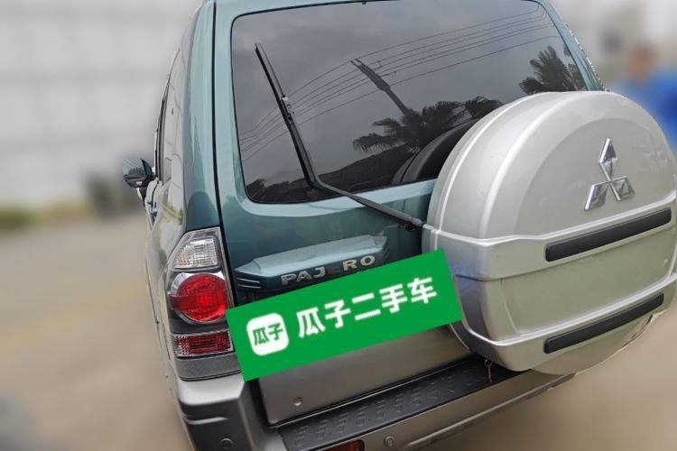 Used Mitsubishi Pajero 2011 V73 3.0L AT GLX Rear Left 45 Deg