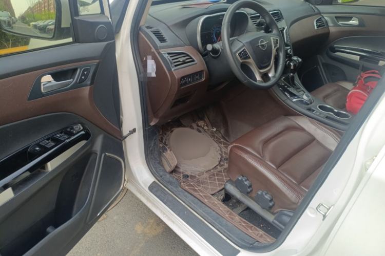 Used Haima Fumei F7 2017 1.5T 7-Seater Automatic Standard Edition Driver Seat