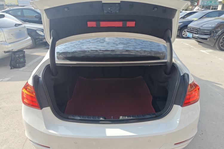 Used BMW 3 Series 2015 320Li Luxury Edition Fashion Model
