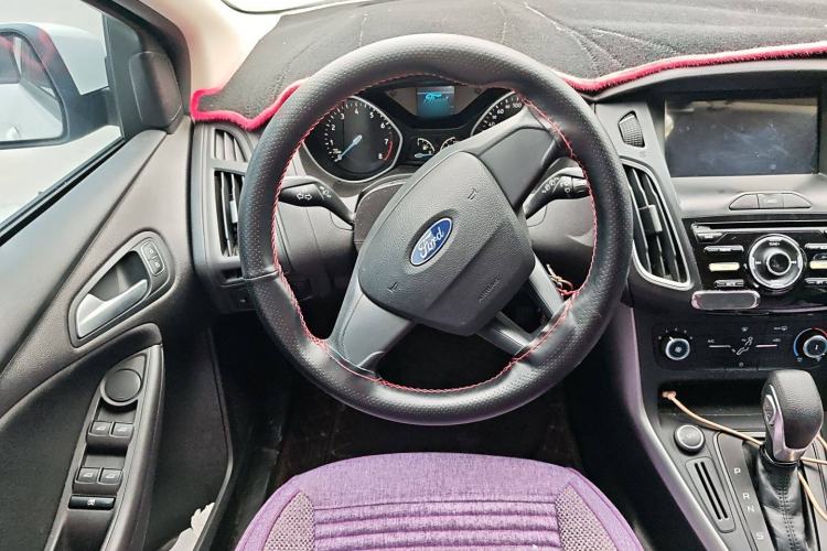 Used Ford Focus 2018 Hatchback Classic 1.6L Automatic Comfort Plus SmartDrive Edition Steering Wheel
