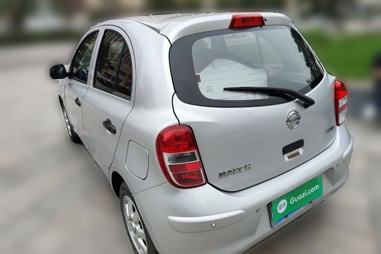 Used Nissan March 2010 1.5L Automatic Easy-Style Version
