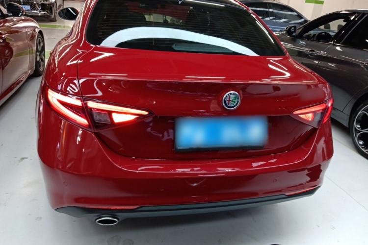 Used Alfa Romeo Giulia 2017 2.0T 200HP Luxury Edition