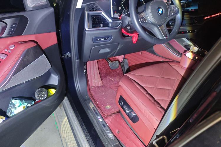 Used BMW X5 2023 xDrive 30Li Luxury M Sport Package
