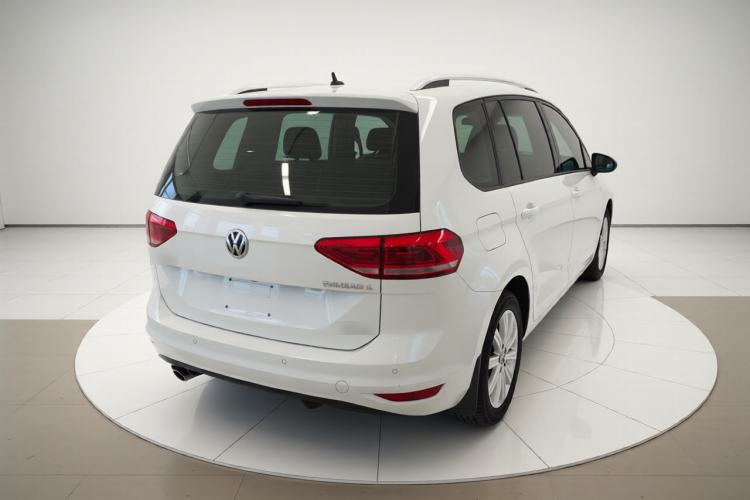 Used Volkswagen Touran 2018 Volkswagen Touran L 280TSI DSG Comfort Edition 7-seater Rear Right 45 Deg