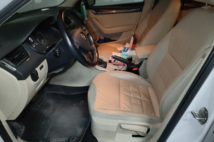 Used Skoda Octavia 2015 1.6L Automatic Yijun Edition
