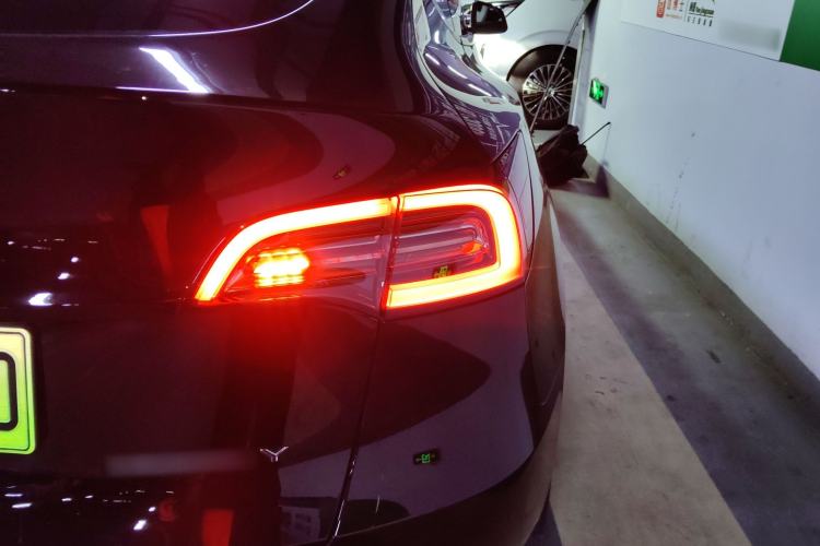 Used Tesla Model Y 2021 Standard Range Rear-Wheel Drive Version Exterior 3