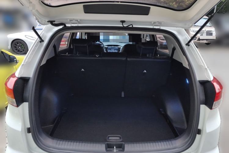 Used Hyundai ix25 2017 1.6L Automatic Smart Version Trunk