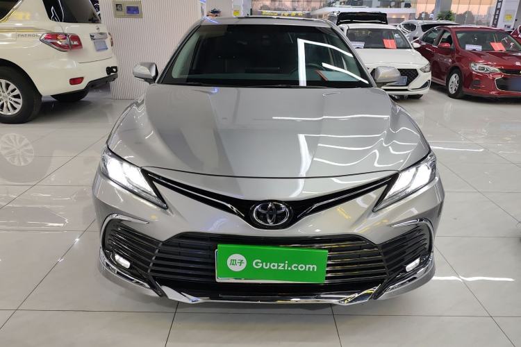 Used Toyota Camry 2023 2.0G Luxury Edition
