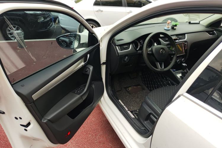 Used Skoda Octavia 2019 1.5L Automatic Luxury Edition