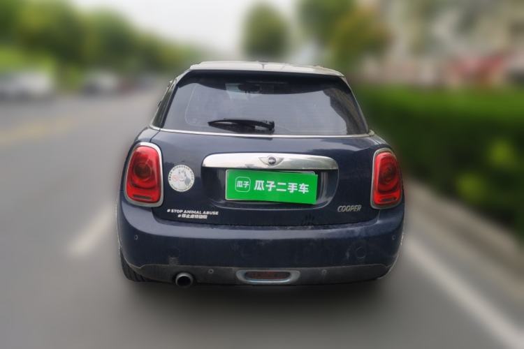 Used MINI 2016 1.5T COOPER SEVEN Five-Door Edition Rear