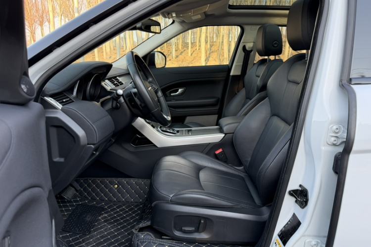 Used Land Rover Range Evoque 2016 2.0T PURE Style Edition Interior 1