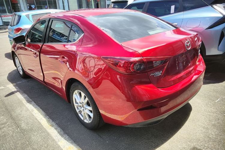Used Mazda 3 Axela 2016 Sedan 1.5L Automatic Luxury Model

