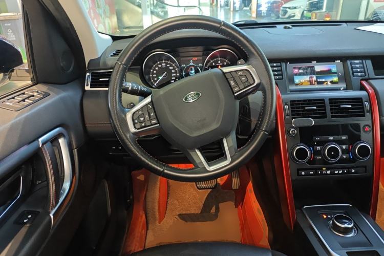 Used Land Rover Discovery Sport 2019 240 PS SE Dynamic Version China VI Standard Steering Wheel