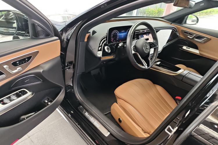 Used Mercedes-Benz E-Class New Energy 2024 E 350 e L Plug-in Hybrid Sedan Driver Seat