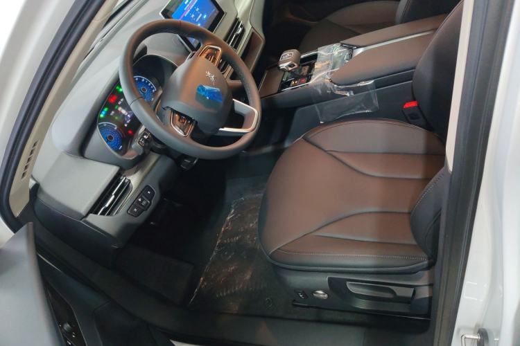 Used Hongqi E-QM5 2023 Revised Version Basic Travel Edition Left Front Seat